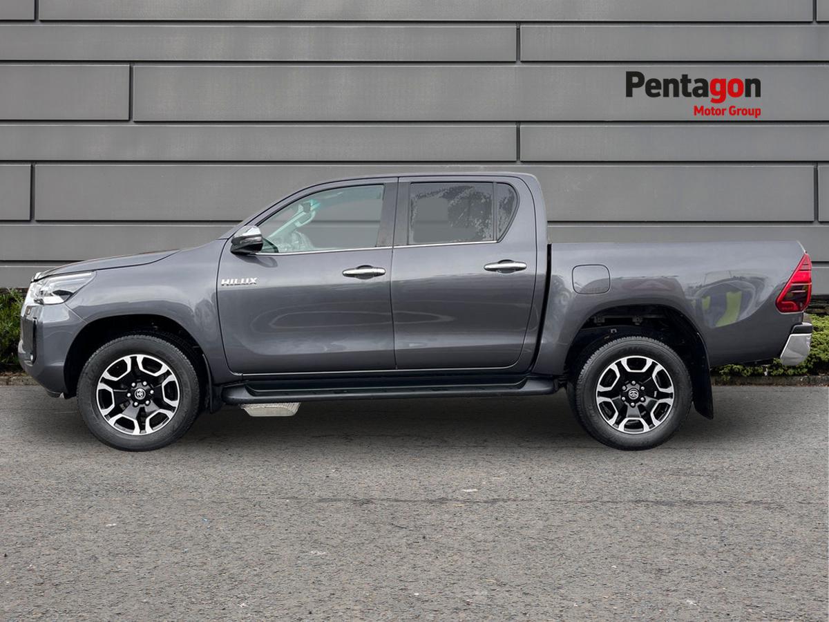 Used Toyota Hilux 2023 for sale - 76932001: Photo 14