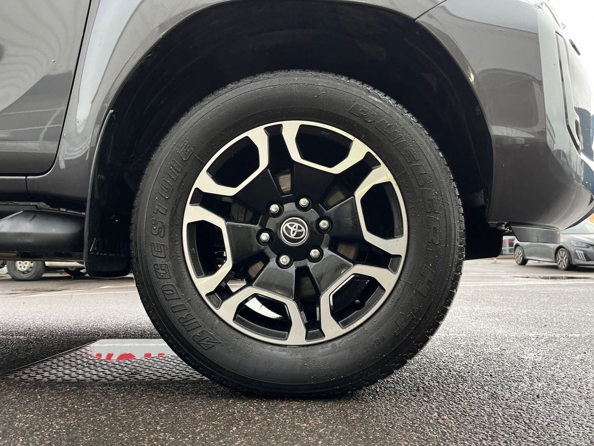 Used Toyota Hilux 2023 for sale - 76932001: Photo 17