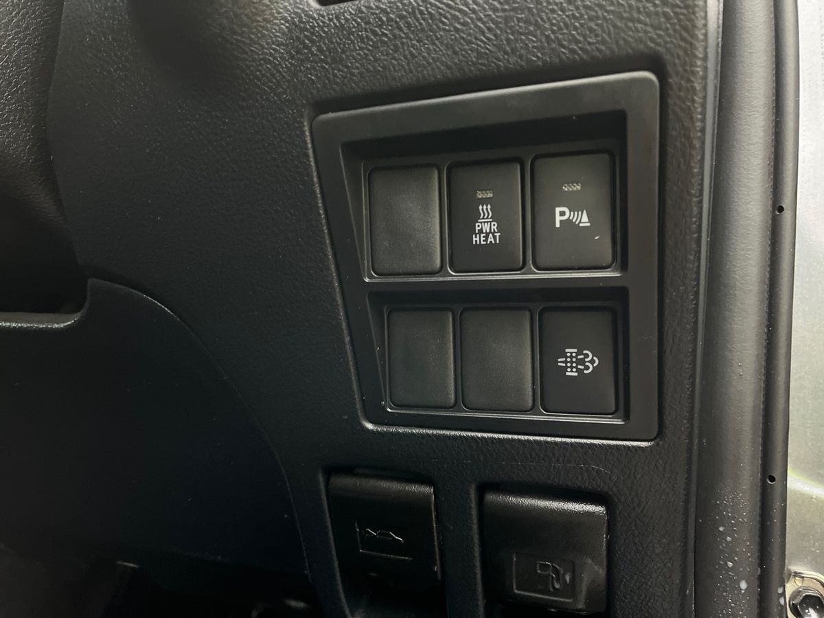 Used Toyota Hilux 2023 for sale - 76932001: Photo 23