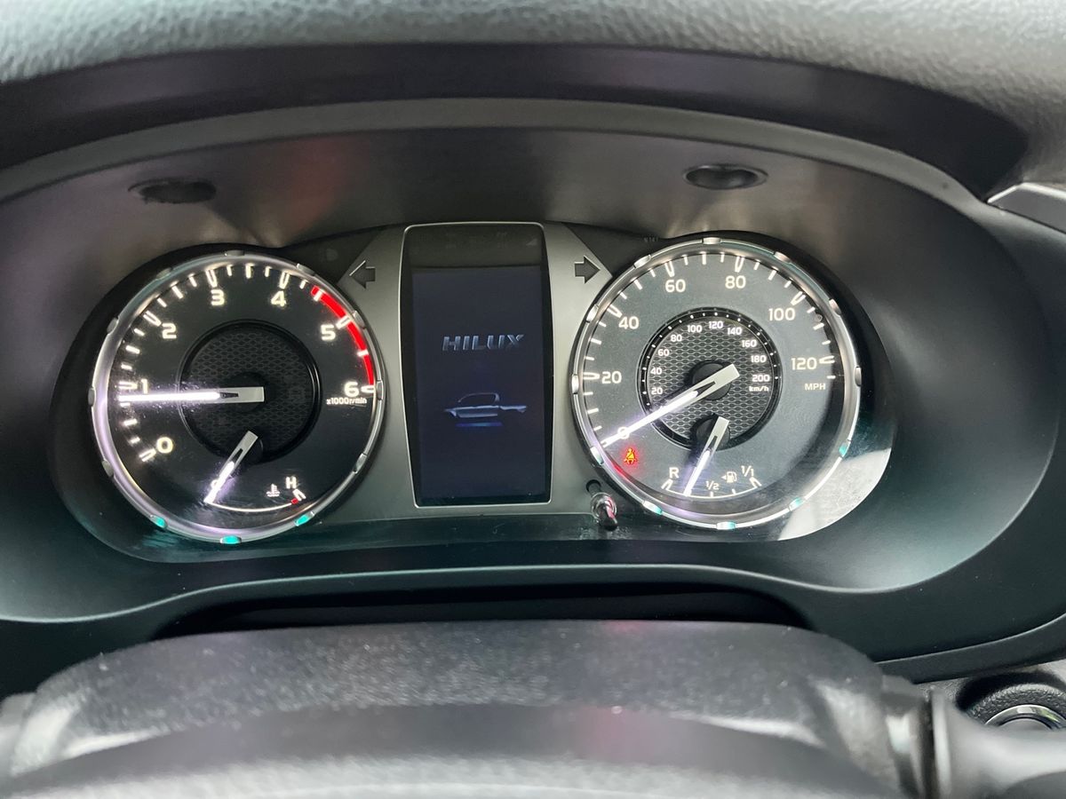 Used Toyota Hilux 2023 for sale - 76932001: Photo 28