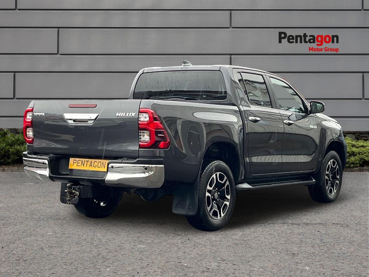 Used Toyota Hilux 2023 for sale - 76932001: Photo 4