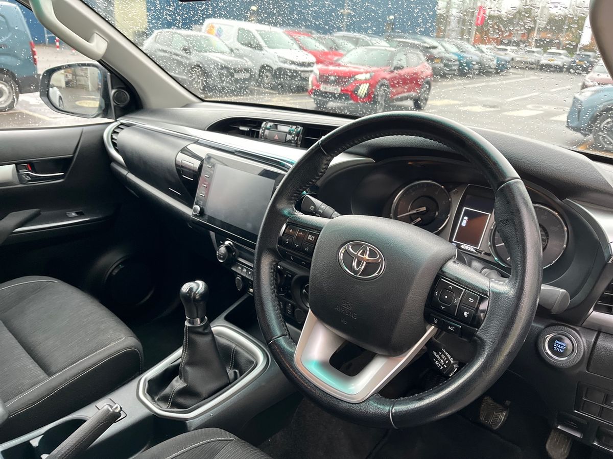Used Toyota Hilux 2023 for sale - 76932001: Photo 5