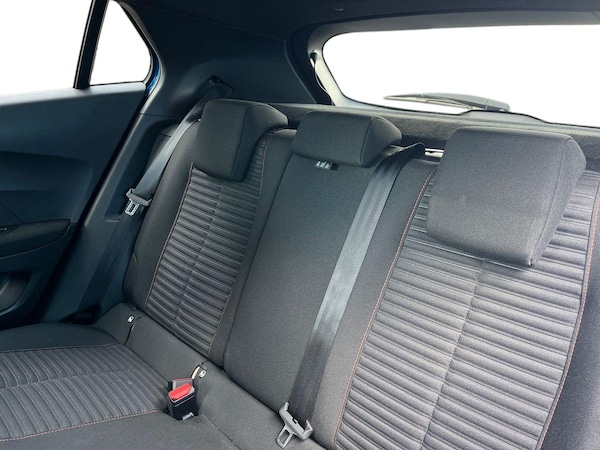Used Peugeot E-2008 2023 for sale - 76113119: Photo 10