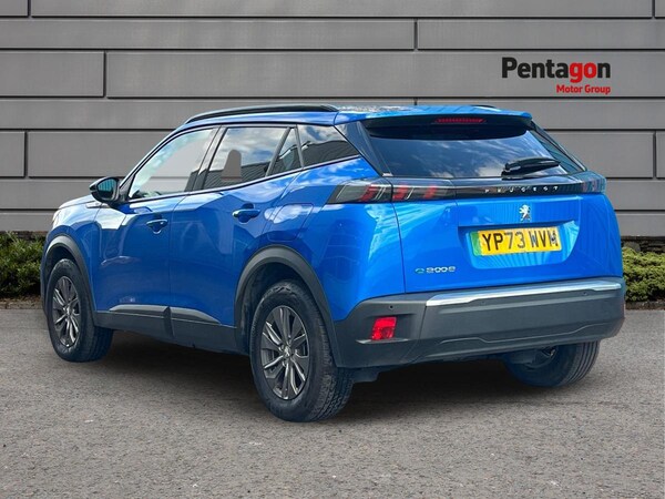 Used Peugeot E-2008 2023 for sale - 76113119: Photo 2