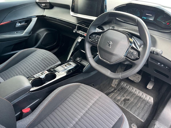 Used Peugeot E-2008 2023 for sale - 76113119: Photo 5