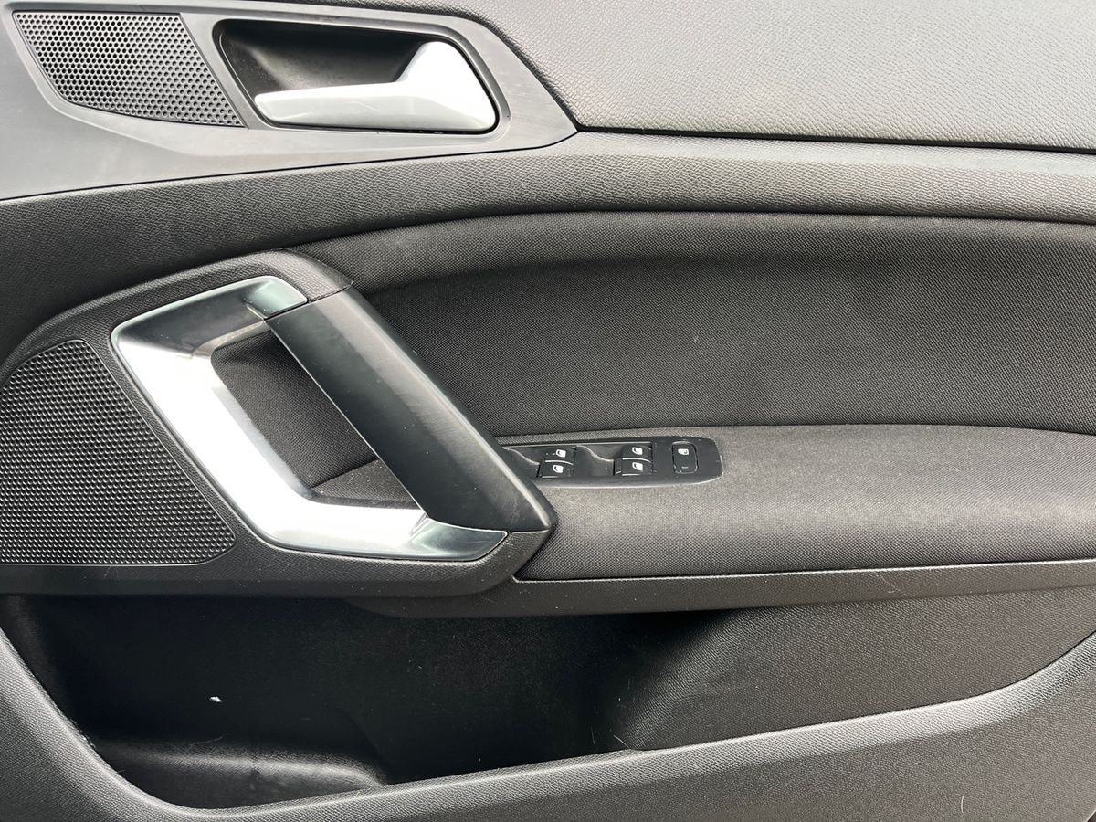 Used Peugeot 308 2018 for sale - 77038701: Photo 22