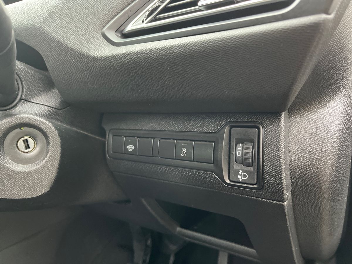 Used Peugeot 308 2018 for sale - 77038701: Photo 23