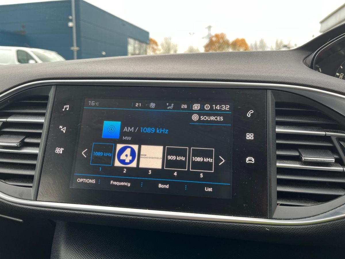 Used Peugeot 308 2018 for sale - 77038701: Photo 27