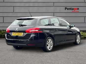 Used Peugeot 308 2018 for sale - 77038701: Photo