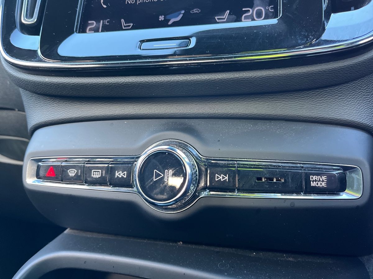 Used Volvo XC40 2021 for sale - 76650900: Photo 31