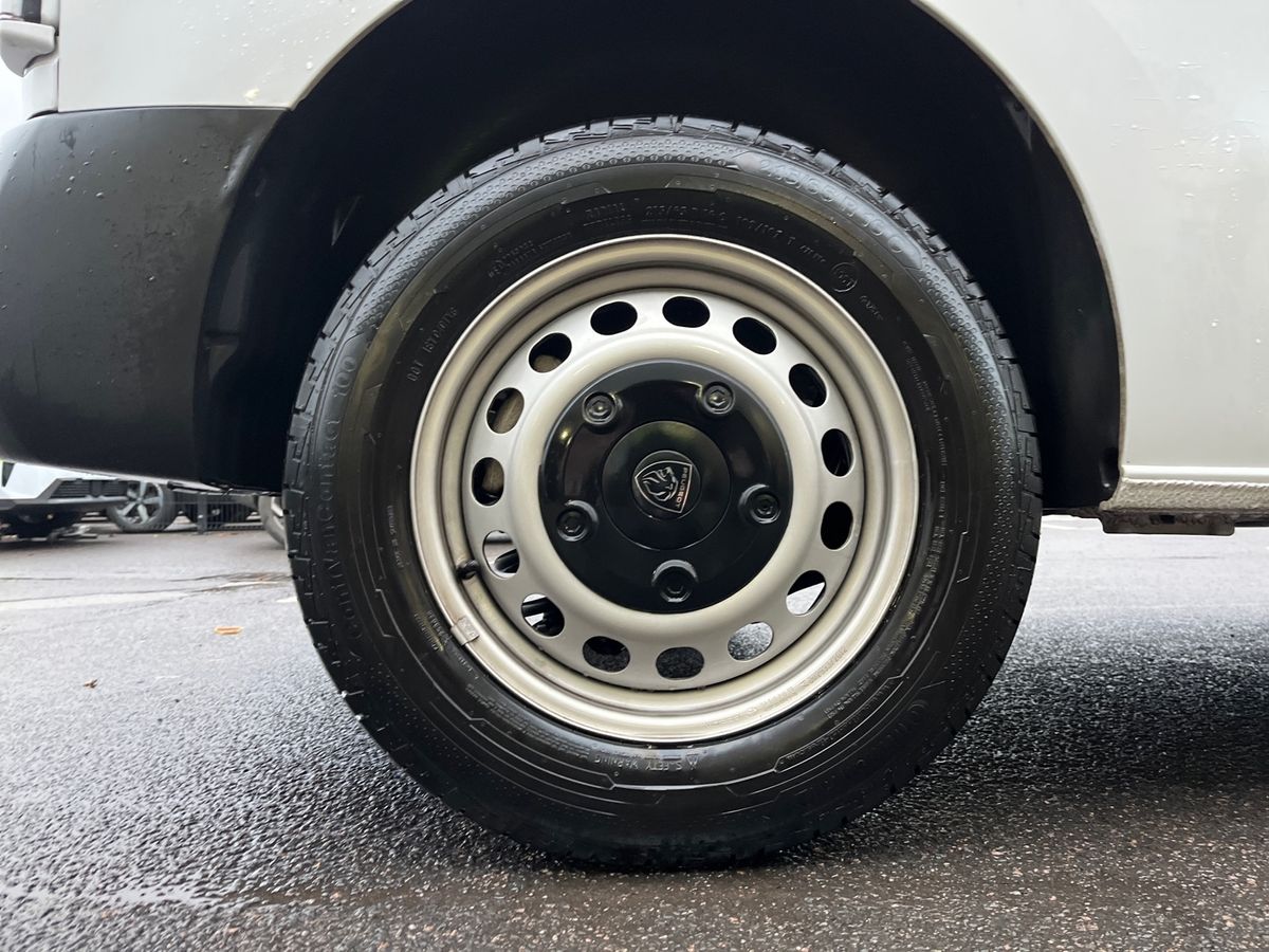 Used Peugeot Expert 2025 for sale - 76536480: Photo 17