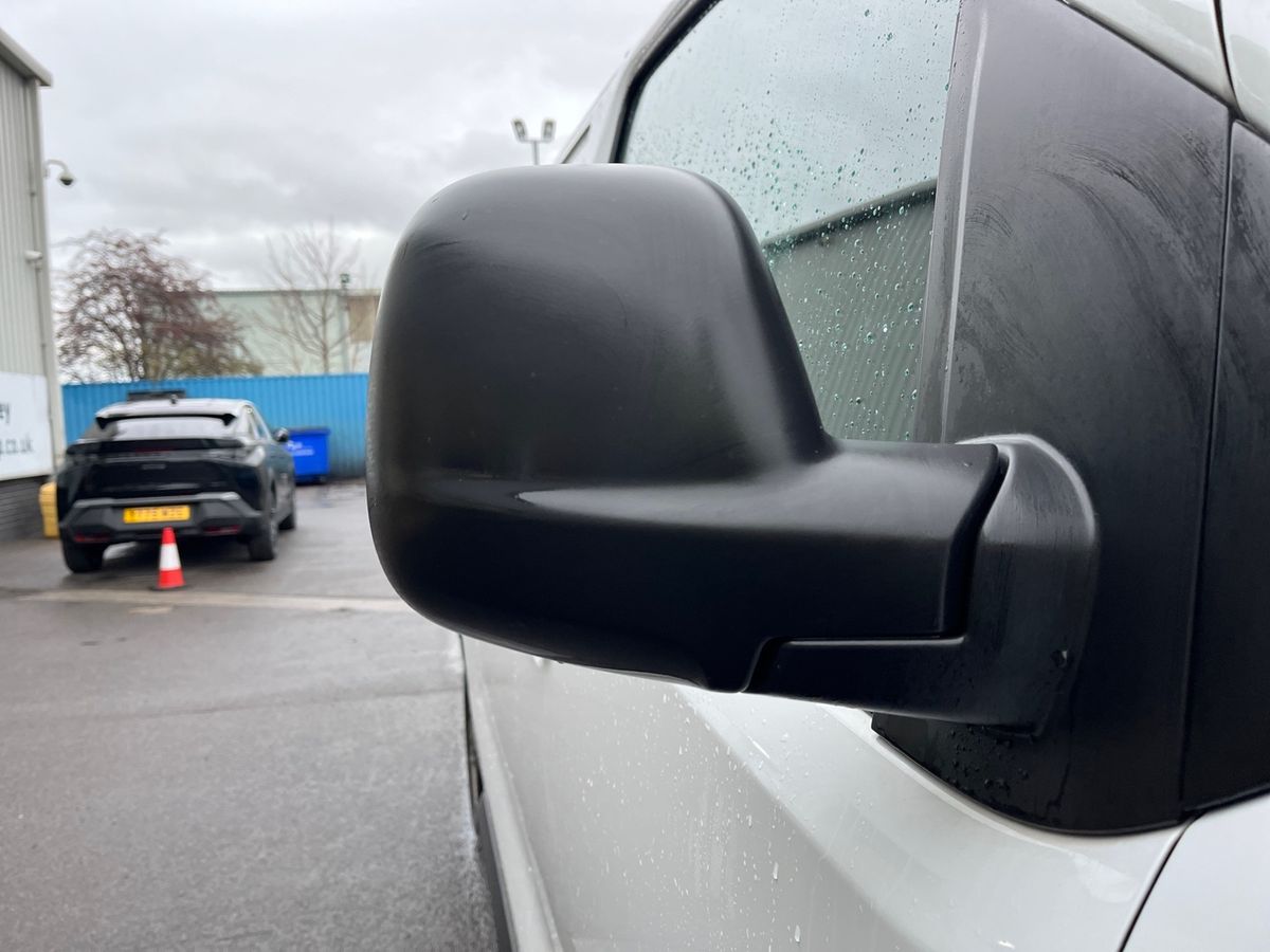 Used Peugeot Expert 2025 for sale - 76536480: Photo 19