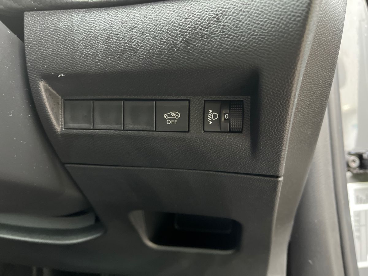 Used Peugeot 2008 2023 for sale - 76407292: Photo 24