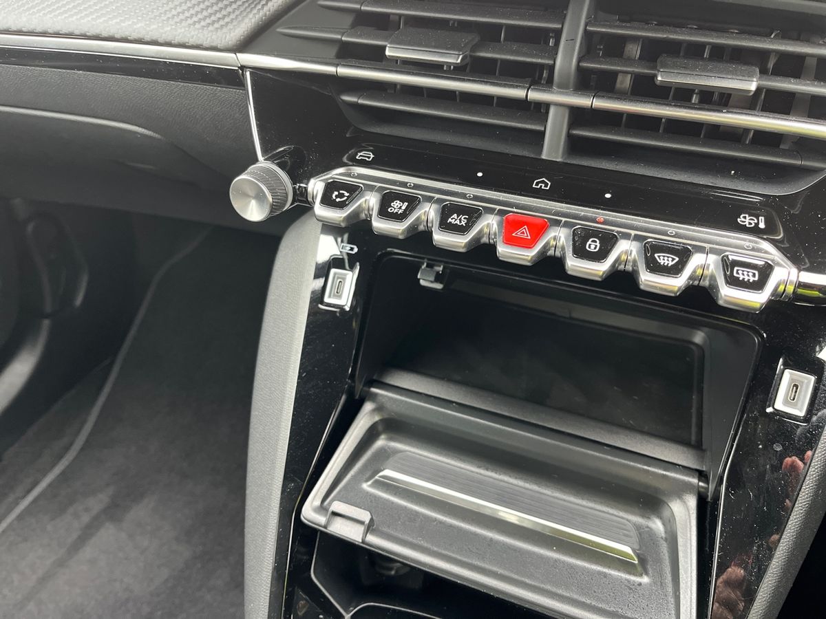 Used Peugeot 2008 2023 for sale - 76407292: Photo 31