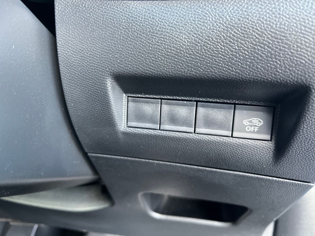 Used Peugeot 2008 2023 for sale - 76004061: Photo 27