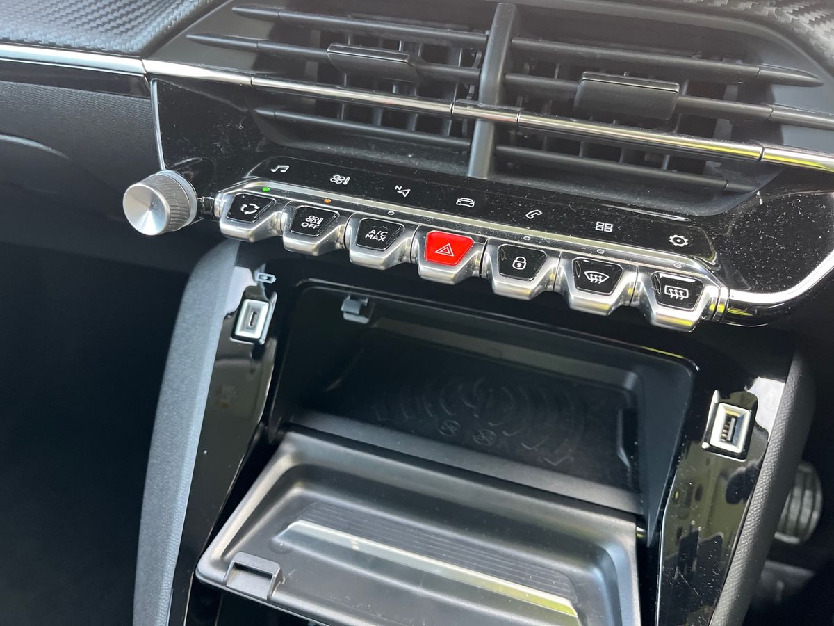 Used Peugeot 208 2020 for sale - 76401574: Photo 31