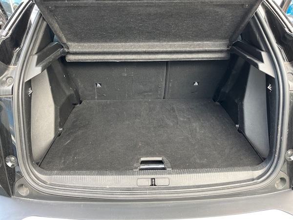 Used Peugeot 2008 2023 for sale - 76044845: Photo 11