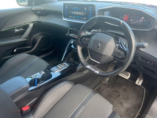 Used Peugeot 2008 2023 for sale - 76044845: Photo 5