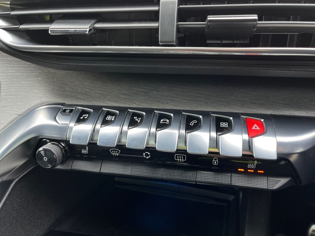 Used Peugeot 3008 2017 for sale - 77055029: Photo 32