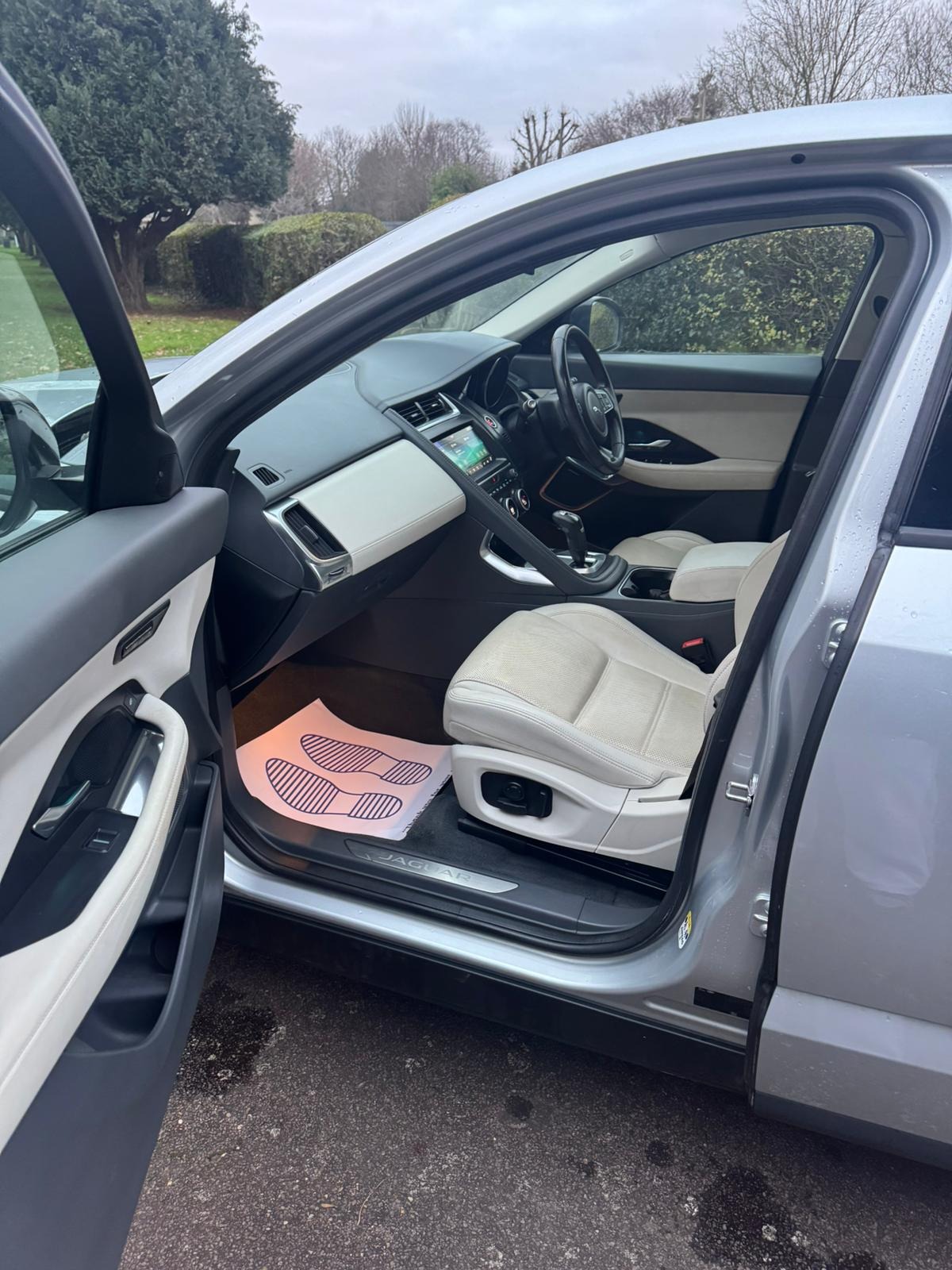 Used Jaguar E-Pace 2020 for sale - 77168364: Photo 29