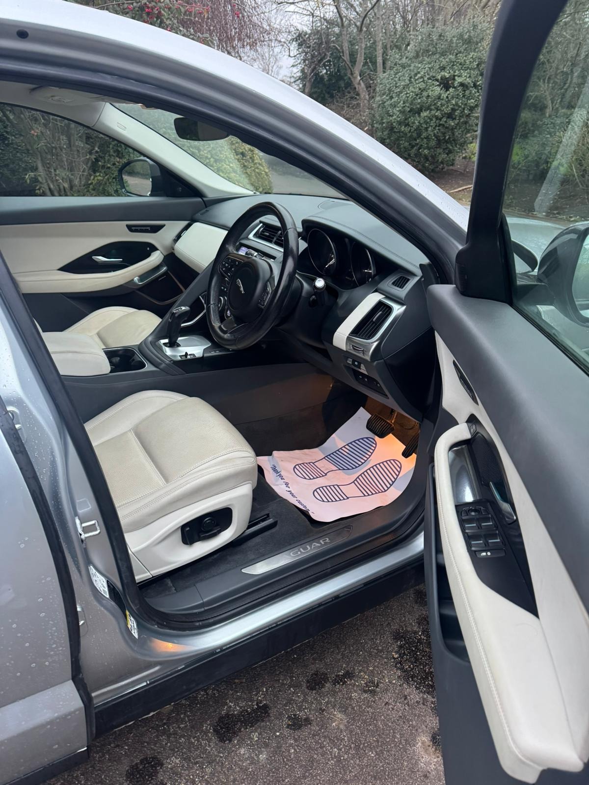 Used Jaguar E-Pace 2020 for sale - 77168364: Photo 34