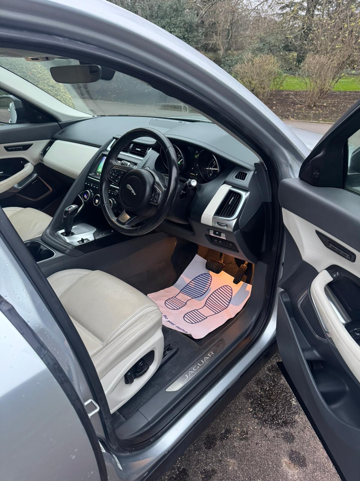 Used Jaguar E-Pace 2020 for sale - 77168364: Photo 35