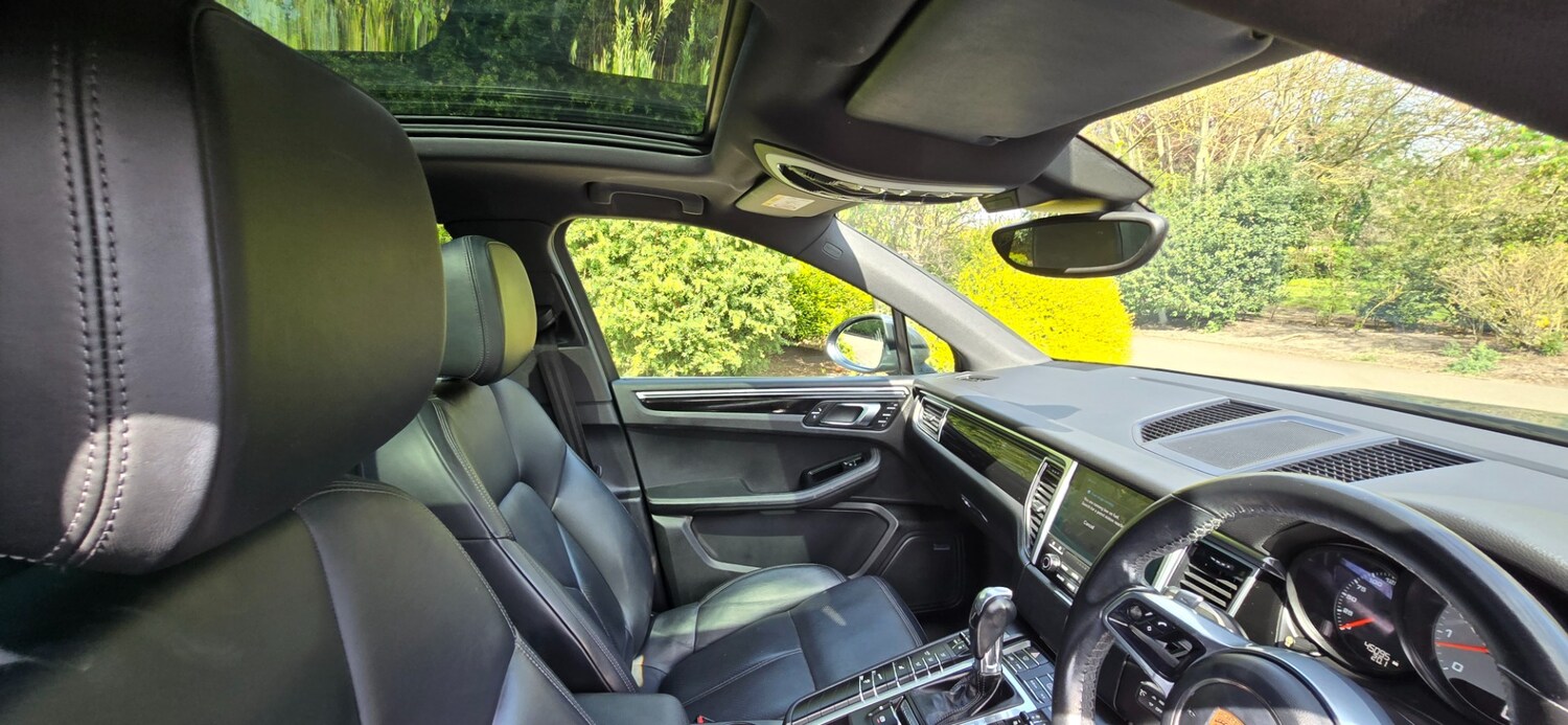 Used Porsche Macan 2018 for sale - 78209847: Photo 35