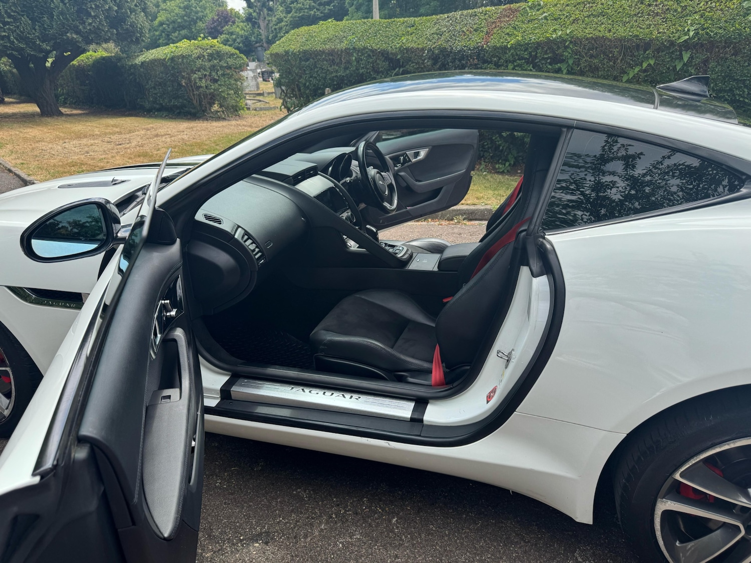 Used Jaguar F-Type 2015 for sale - 77198078: Photo 11