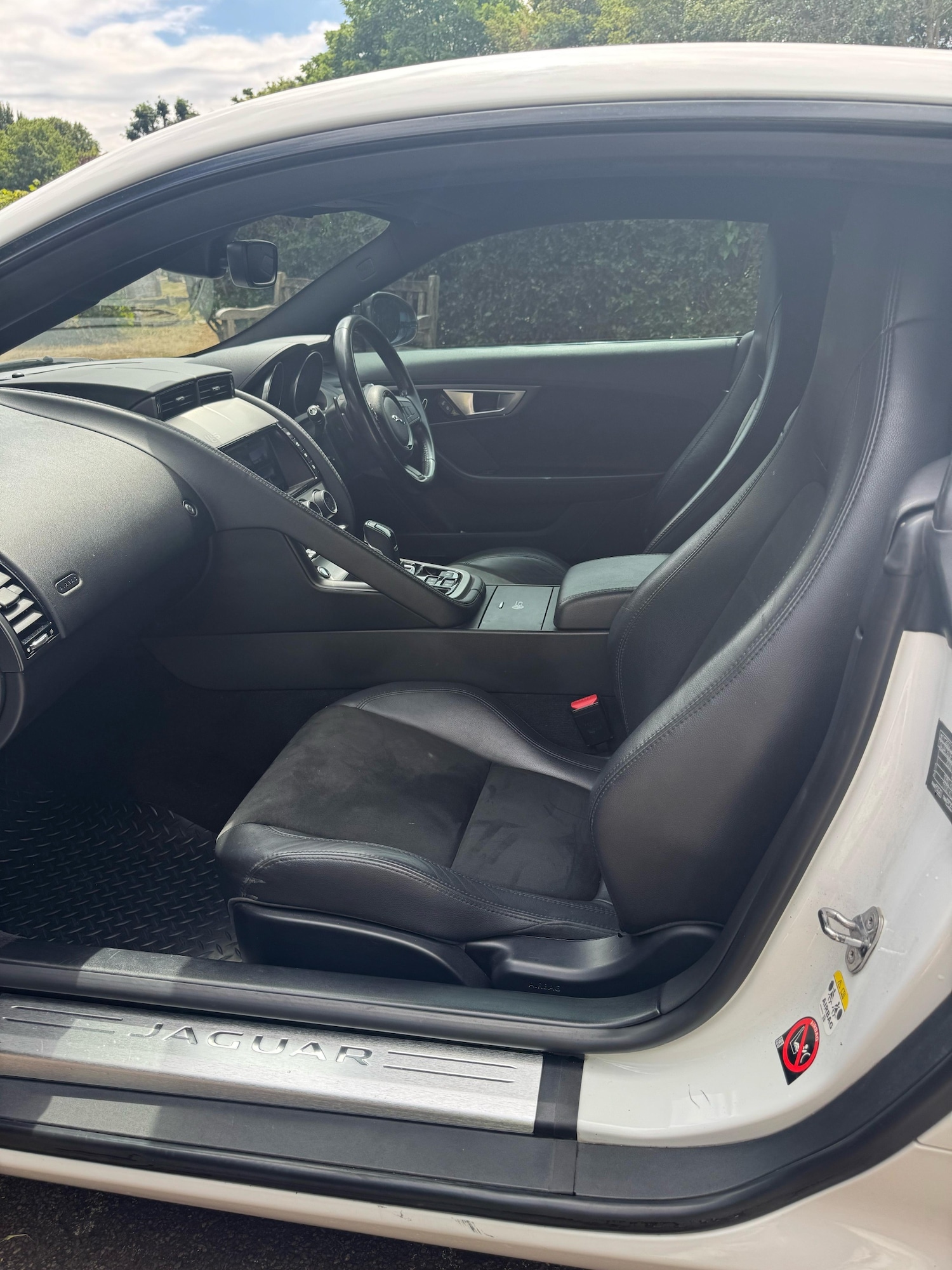 Used Jaguar F-Type 2015 for sale - 77198078: Photo 32