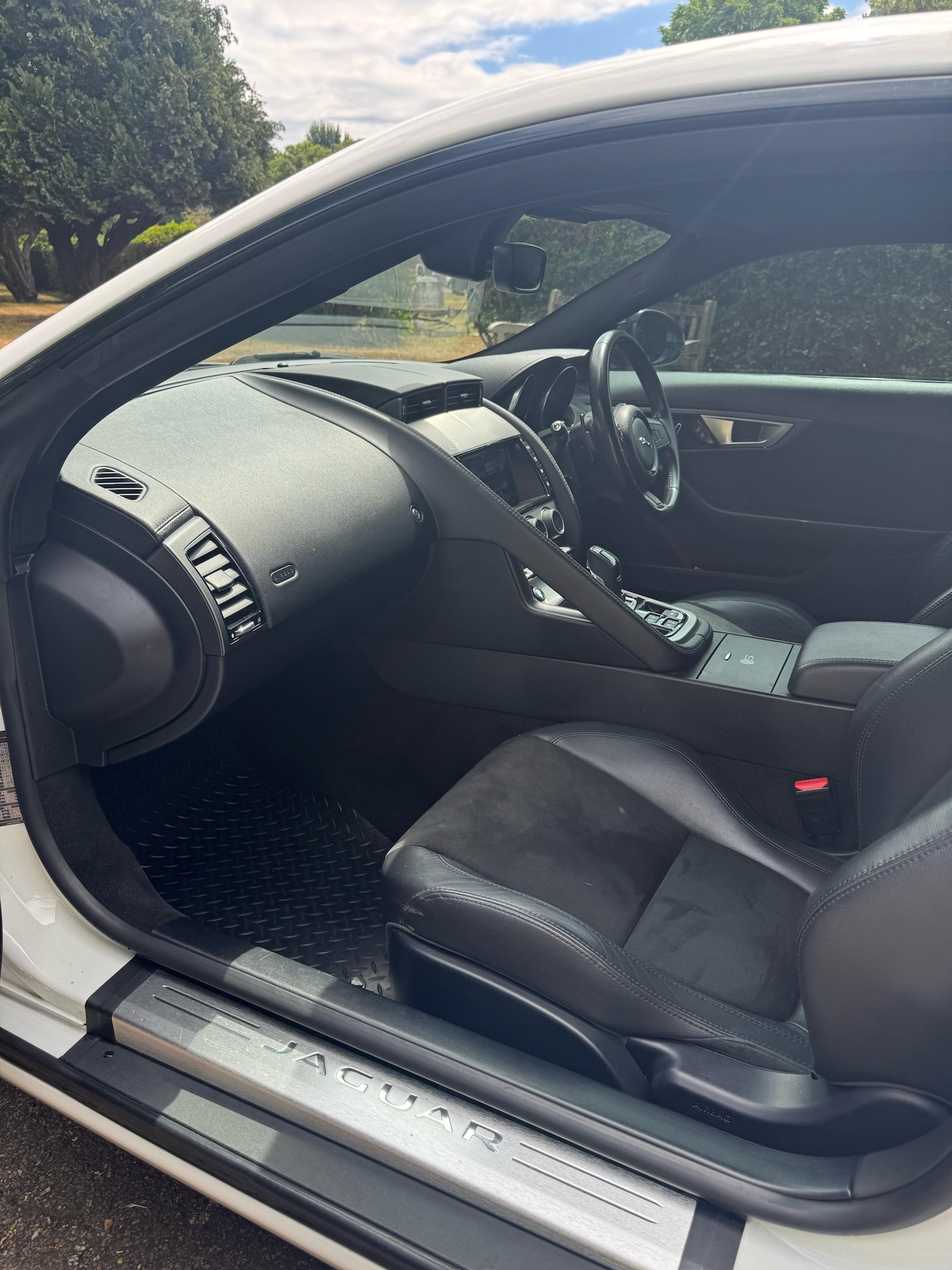 Used Jaguar F-Type 2015 for sale - 77198078: Photo 42