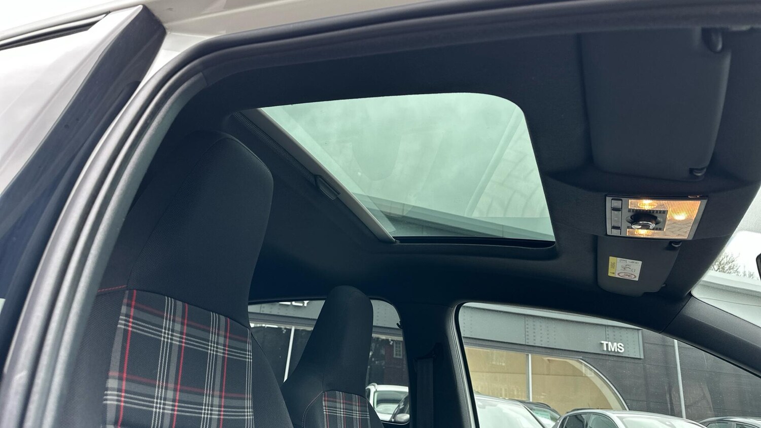 Used Volkswagen up! 2018 for sale - 77672869: Photo 13