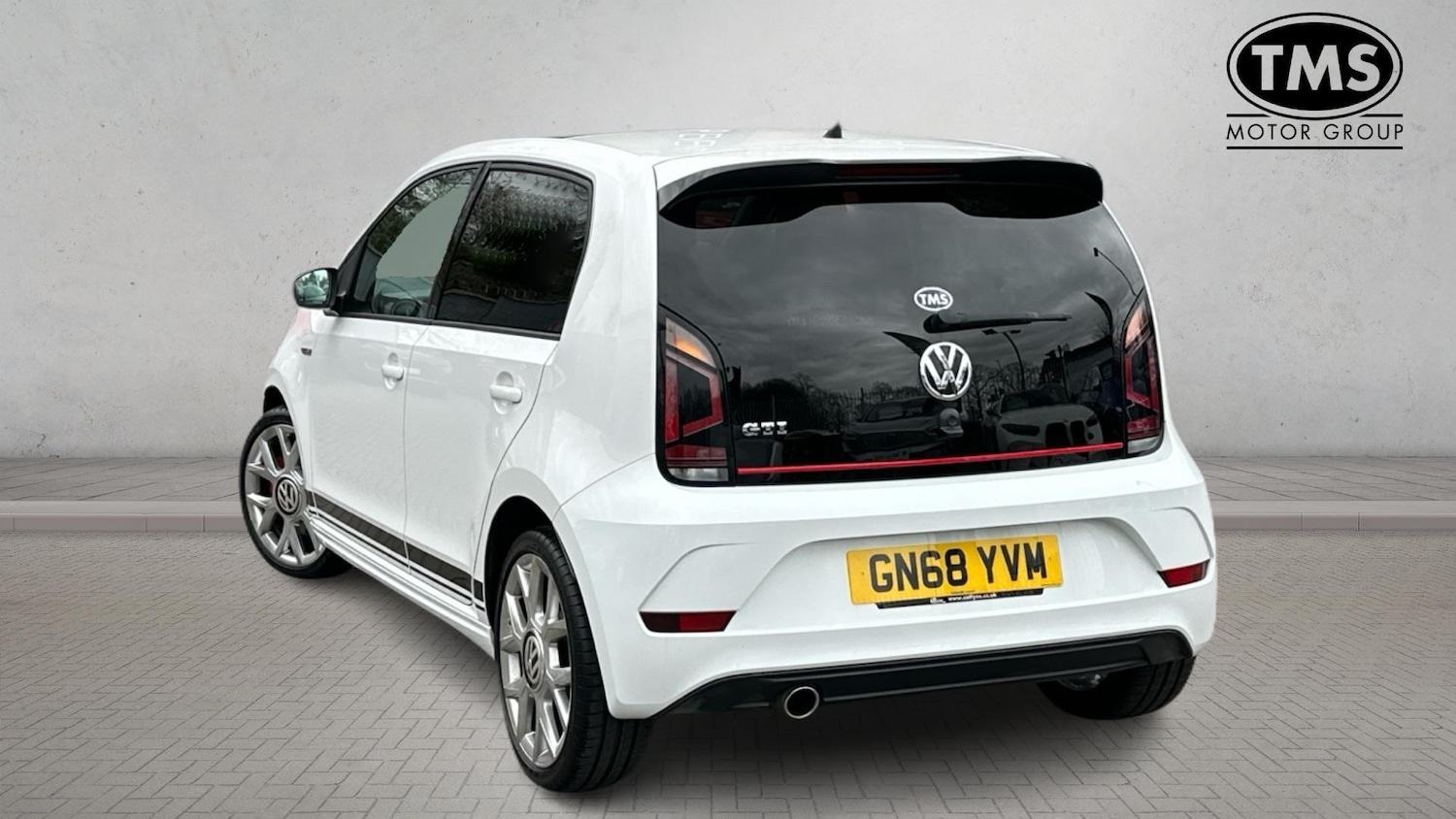 Used Volkswagen up! 2018 for sale - 77672869: Photo 2