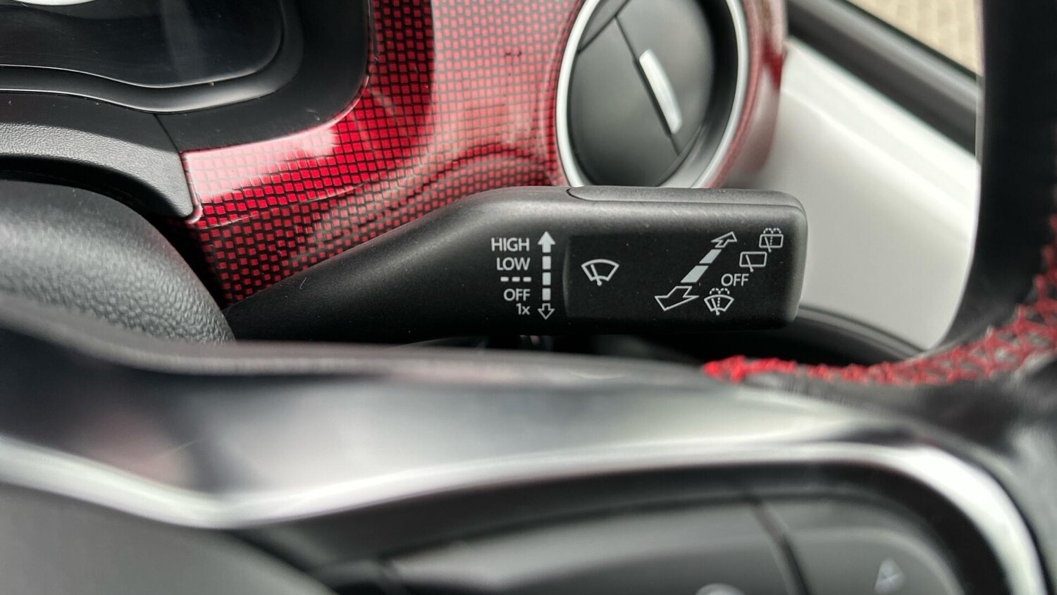 Used Volkswagen up! 2018 for sale - 77672869: Photo 26