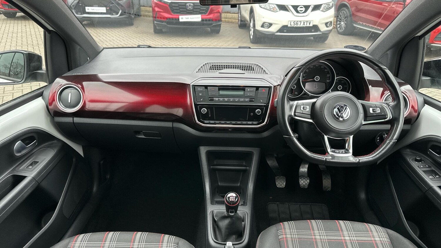 Used Volkswagen up! 2018 for sale - 77672869: Photo 6