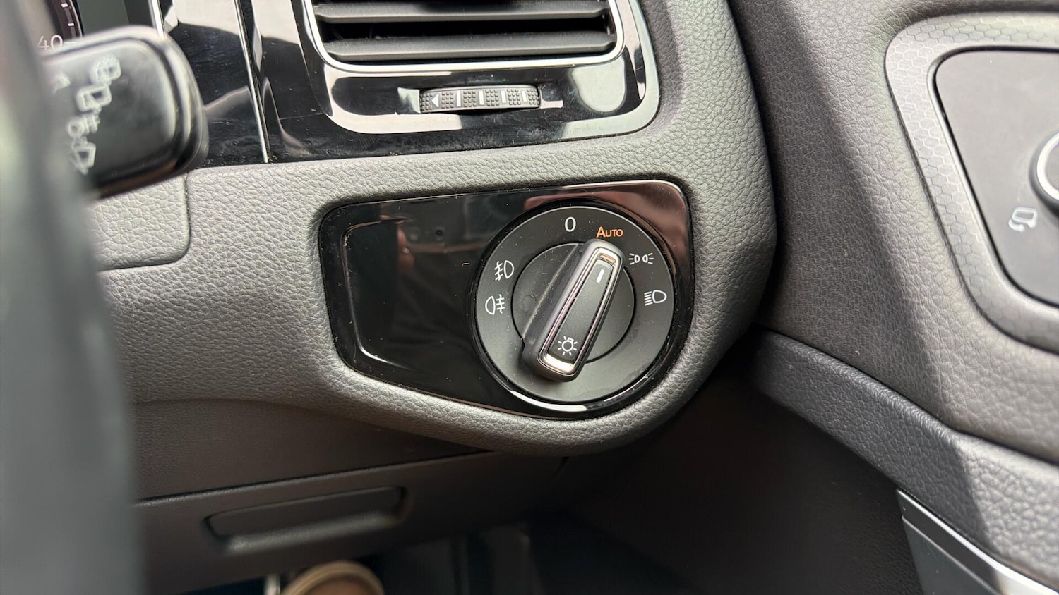 Used Volkswagen Golf 2018 for sale - 76409528: Photo 14