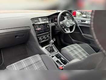 Used Volkswagen Golf 2018 for sale - 76409528: Photo