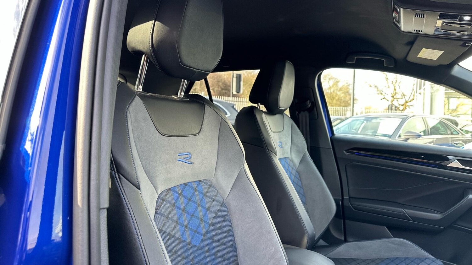 Used Volkswagen T-Roc 2022 for sale - 77672866: Photo 25