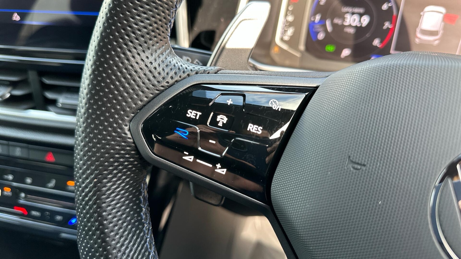 Used Volkswagen T-Roc 2022 for sale - 77672866: Photo 29