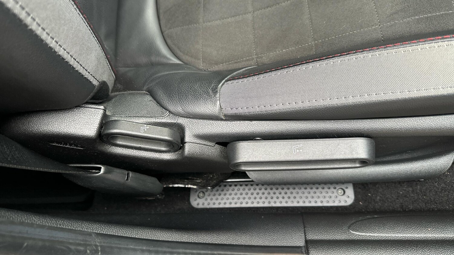 Used MINI Hatch 2021 for sale - 77672858: Photo 44