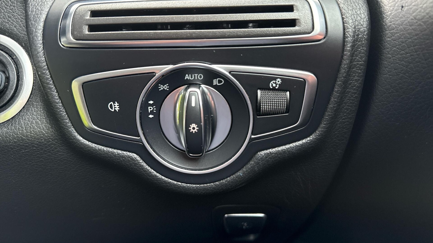 Used Mercedes-Benz GLC 2017 for sale - 77109227: Photo 18