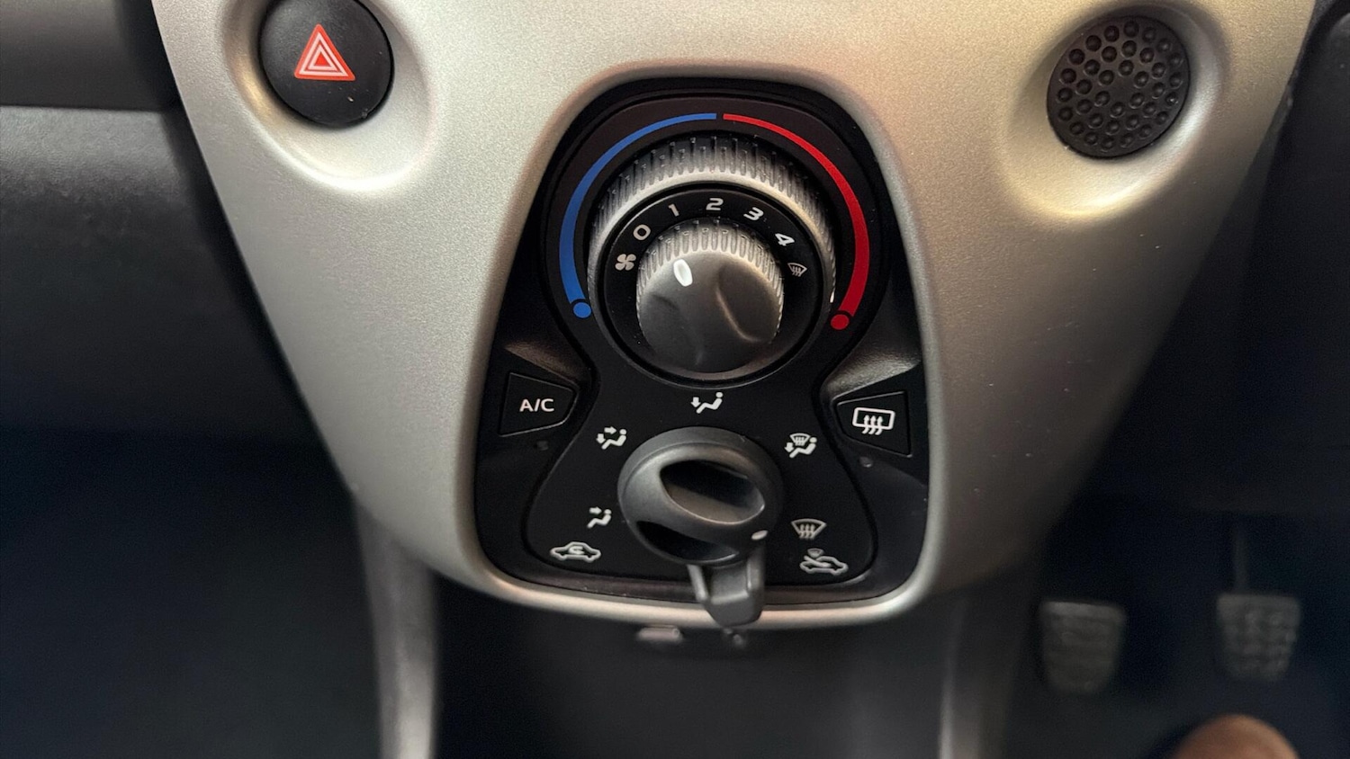 Used Peugeot 108 2018 for sale - 77109381: Photo 24