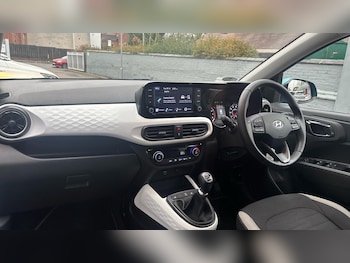 Used Hyundai i10 2022 for sale - 76823534: Photo