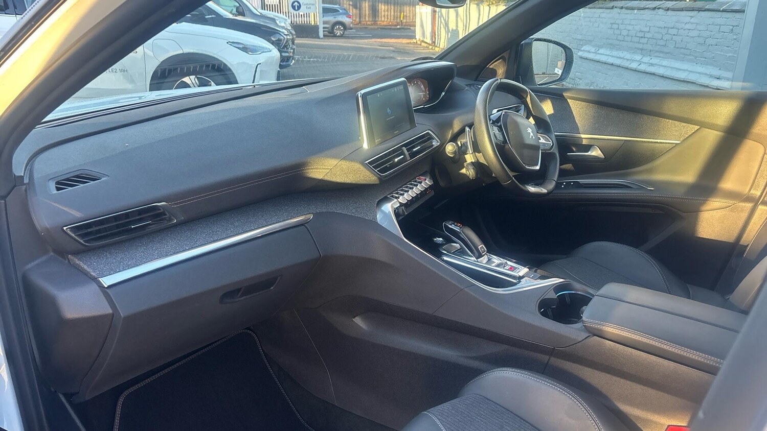 Used Peugeot 5008 2020 for sale - 77109219: Photo 3