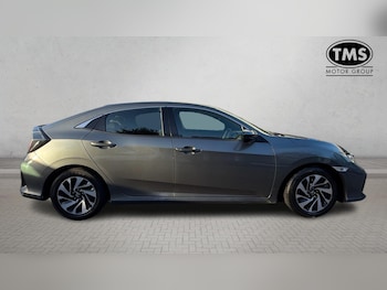 Used Honda Civic 2018 for sale - 76585477: Photo