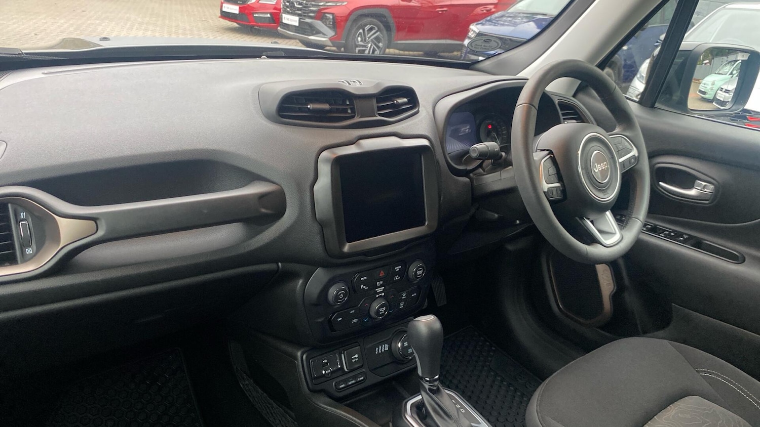 Used Jeep Renegade 2023 for sale - 77029706: Photo 3