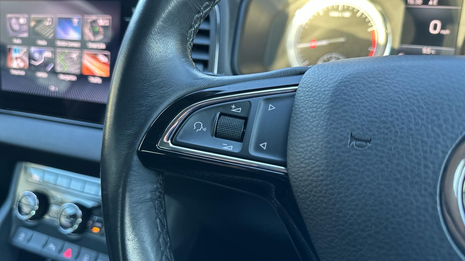 Used Skoda Karoq 2018 for sale - 77799006: Photo 26