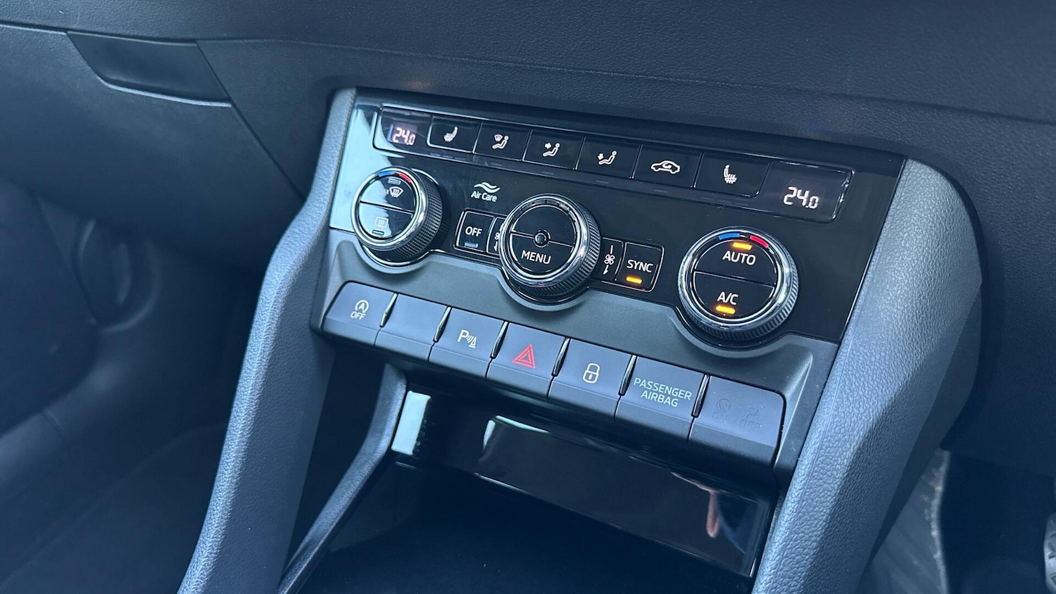 Used Skoda Karoq 2018 for sale - 77799006: Photo 30