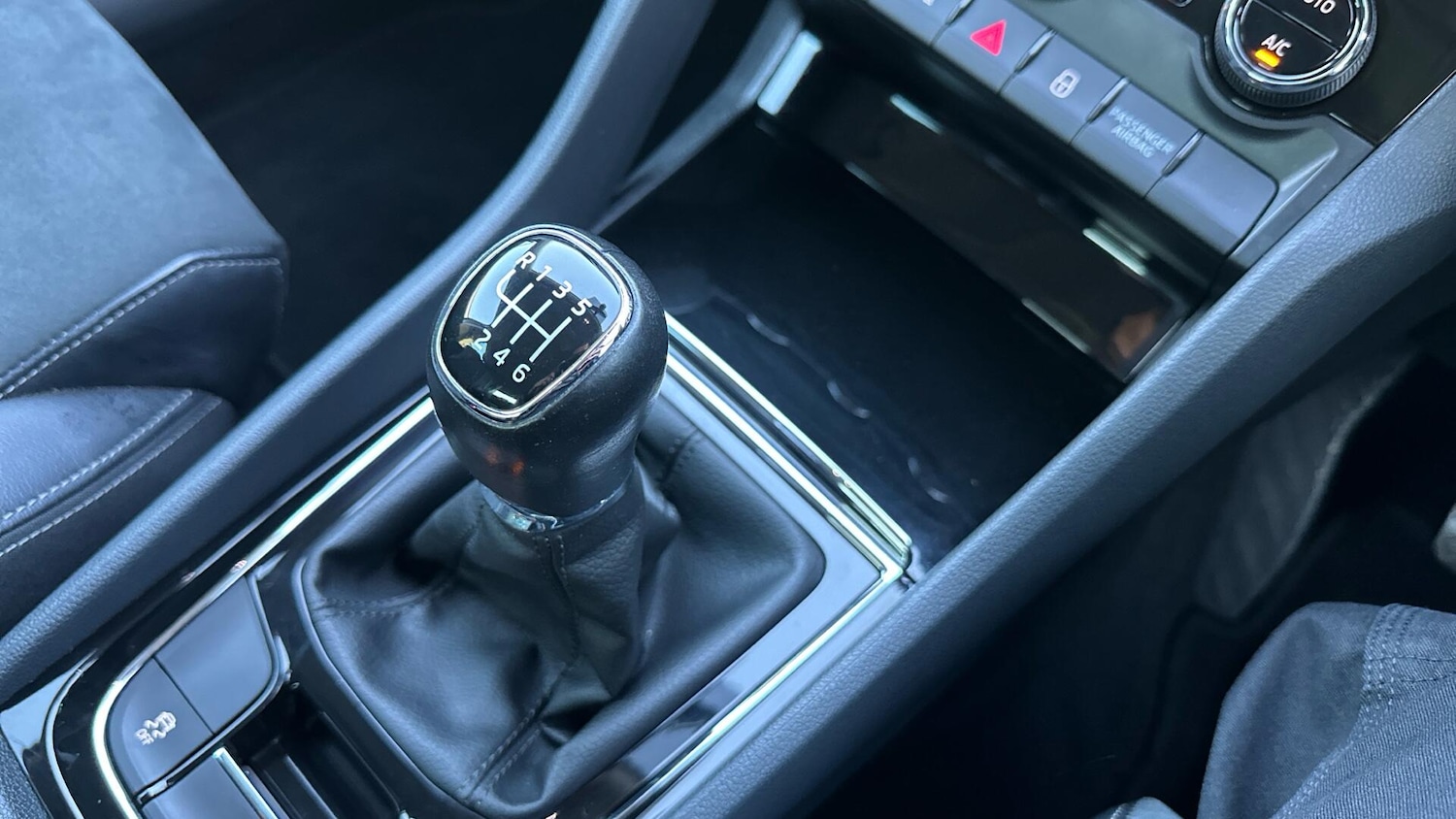 Used Skoda Karoq 2018 for sale - 77799006: Photo 31