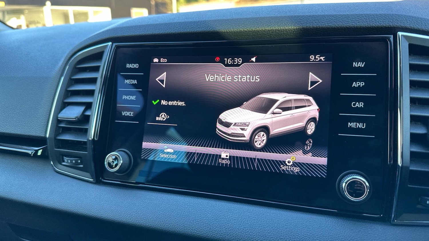 Used Skoda Karoq 2018 for sale - 77799006: Photo 41