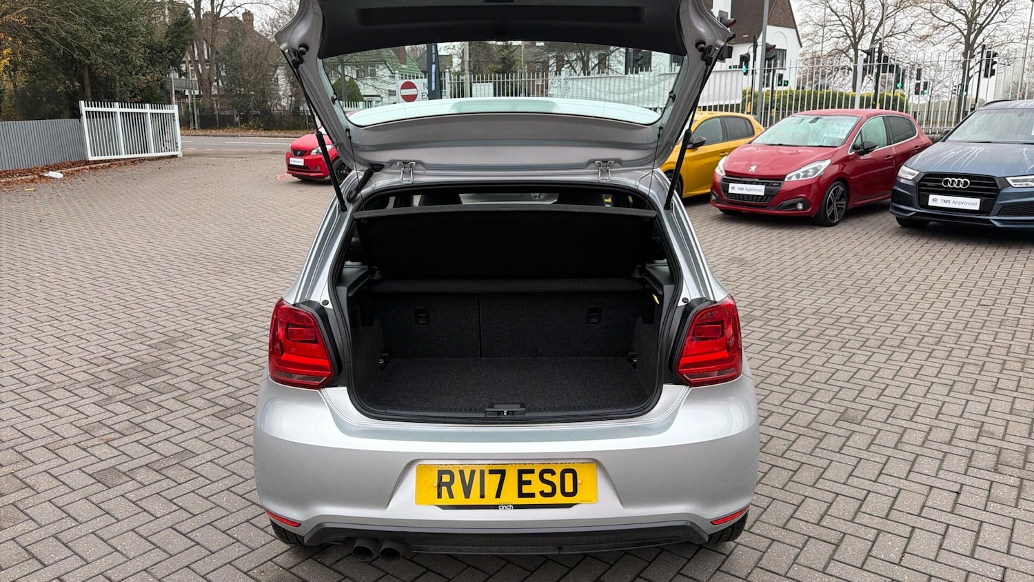 Used Volkswagen Polo 2017 for sale - 76499431: Photo 8